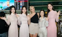 Nhan sắc tựa &quot;búp bê sống&quot; của Miss World Karolina Bielawska khi trở lại Việt Nam
