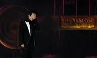 Hà Anh Tuấn bật khóc khi nói lời tạm biệt khán giả tại đêm cuối &quot;Veston Concert&quot; ở Đà Lạt