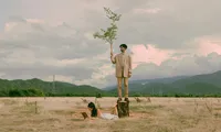Ra MV mới đúng dịp sinh nhật, Đồng âm quyết đưa &quot;Trốn Tìm&quot; của Đen Vâu lên Top 1 Trending