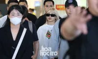 &quot;Chị đại&quot; CL có mặt tại sân bay Nội Bài, giây phút bùng nổ tại concert đã rất gần