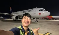 Khám phá &quot;phía sau một chuyến bay&quot;, teen hiểu thêm về nghề bảo dưỡng máy bay
