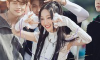 Juky San động viên “hội cô đơn&quot; trong MV &quot;Có Một Người Ở Đâu Đó Trong Thành Phố&quot;
