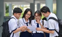 &quot;Phổ điểm lạ&quot; tiếng Anh cho thấy một điều về khả năng tự học ngoại ngữ của học sinh Việt