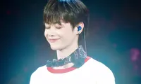 Hanbin &quot;vạn năng&quot; ở concert TEMPEST tại TP.HCM: Kiêm cả MC lẫn phiên dịch viên