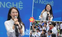 MC Khánh Vy giao lưu khiến teen mê tít, &quot;nhả vía&quot; thi đỗ tại Ngày hội tuyển sinh