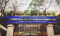 Thi vào lớp 10 Chuyên: Chuẩn bị làm bài môn Toán thì chuyển thi Văn, nhà trường nói gì?