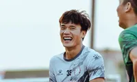 Động thái đầu tiên của Bùi Tiến Dũng sau khi bị chỉ trích &quot;không chúc mừng đồng đội&quot;