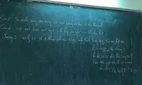 Cô giáo giao bài tập, học sinh đọc xong đề bài lại hoang mang không biết là môn gì?