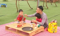 Ca sĩ Khắc Việt cùng 2 bé sinh đôi là khách mời đầu tiên của thử thách &quot;48 giờ vắng mẹ&quot;