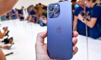 Ngắm iPhone 14 Pro Deep Purple &quot;bằng xương bằng thịt&quot;: Phiên bản màu sắc được mong chờ nhất