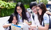 Điểm chuẩn dự kiến các trường tốp đầu: ĐH Khoa học Xã hội và Nhân văn dự kiến tăng 2 điểm tổ hợp C00