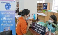 Người dân tại TP.HCM, Bình Dương có thể đặt lịch hẹn trước với BHXH