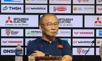 HLV Park Hang-seo lên phương án &quot;phong tỏa&quot; Theerathon, tin ĐT Việt Nam sẽ chiến thắng