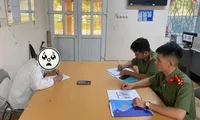 Vụ nữ sinh lớp 10 THPT chuyên ĐH Vinh: Nữ sinh 19 tuổi ở Nghệ An bị công an triệu tập