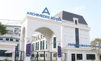 Hà Nội: Học sinh lớp 1 đi dã ngoại bị bỏ quên trên xe khoảng 30 phút giữa trưa nắng