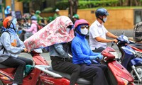 Miền Bắc trời oi nóng chạm ngưỡng 30 độ C giữa mùa Đông, dự kiến kéo dài mấy ngày?