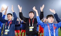 HLV Kim Sang Sik nói gì về bàn thắng không fair-play của ĐT Thái Lan?