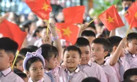 Học sinh có thể được nghỉ tới 10 ngày trong tháng Tư này, là những ngày nào?