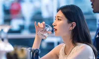 &apos;&apos;30 Chưa Phải Là Hết&apos;&apos;: Đối với Vương Mạn Ni, mọi thứ đều không thể từ bỏ, trừ tình yêu