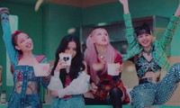 Cắt xẻ đến không thể nhận ra bộ váy 30 triệu cho Rosé, nhưng stylist lại được khen hết lời