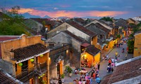 Khám phá Hội An thật khác qua những biểu tượng: Biển số nhà, gạch bông... và cả linh thú