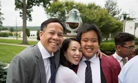 Bố của Đỗ Nhật Nam viết tâm thư gửi con trai: “Con sẽ thành nhân trước khi thành danh“