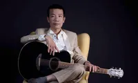 Nguyễn Vĩnh Tiến phổ nhạc &apos;Bên kia sông Đuống&apos; của Hoàng Cẩm