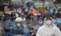 Cửa ngõ Sài Gòn kẹt cứng trong cơn mưa sáng đầu tuần