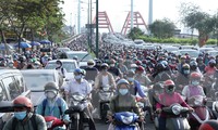 Cửa ngõ Sài Gòn kẹt xe kinh hoàng ngày làm việc đầu năm 2021
