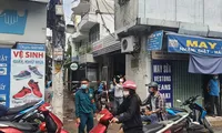 Con hẻm vào nhà thờ của Hội thánh truyền giáo Phục Hưng bị phong tỏa.