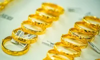Vàng nhẫn tăng giá bất chấp SJC trồi sụt