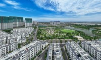 Vì sao tín dụng bất động sản tăng mạnh giữa lúc thị trường &apos;đóng băng&apos;?