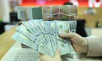 Giá USD &apos;chợ đen&apos; tăng cao nhất từ trước đến nay