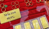 Giá bật tăng, chênh lệch vàng nhẫn và SJC nới rộng
