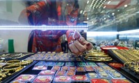 Giá vàng trong nước ‘bỏ xa’ thế giới