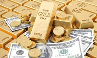 Giá vàng đứng im, tỷ giá trung tâm lập kỷ lục