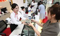Vì sao nhiều người không gửi tiền ngân hàng?