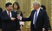 Tổng thống Trump - Chủ tịch Tập trò chuyện thân mật tại quốc yến