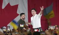 Tổng thống Ukraine thăm Canada khi khó khăn bủa vây