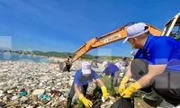 Dọn hơn 400 tấn rác thải ở Sa Huỳnh
