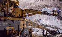 Thi công xuyên lễ trên đại công trường cao tốc Bắc Nam