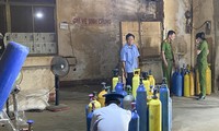 Phát hiện kho &apos;khí cười&apos; tại Bình Định