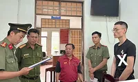 Khởi tố đối tượng rủ bạn sang Campuchia làm ‘việc nhẹ, lương cao’