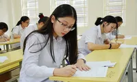 Với lý do là không đúng đối tượng được khen thưởng nên tỉnh Quảng Ngãi quyết định thu hồi số tiền 3,5 tỷ đồng cho việc khen thưởng học sinh đạt điểm cao trong kỳ thi tốt nghiệp THPT năm 2020. Ảnh: Nguyễn Ngọc