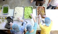 Bếp thiện nguyện &apos;5 sao&apos;, ngày nấu ngàn suất cơm cho tuyến đầu