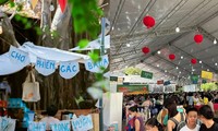 Điểm hẹn cuối tuần cho Gen Z: Đi chợ phiên Gác-baga hay ngụp lặn tại hội sách?