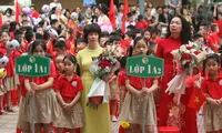 Lễ khai giảng tại trường Tiểu học Thành Công A: Chào đón 180 &quot;tân binh&quot; lớp 1!