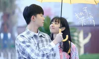 Chiều mưa hôm ấy sánh bước bên cậu, tớ đã biết thế nào là thích một người