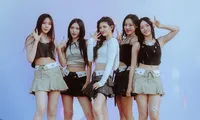 NewJeans &quot;cực cháy&quot; tại lễ hội Lollapalooza ở Mỹ, bất ngờ dính nghi vấn hát nhép