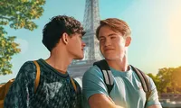 “Heartstopper” mùa 2 như cốc trà sữa “gấp đôi đường”, ngọt ngào và đáng yêu gấp bội